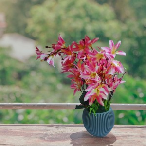 Artificial Lily Flower Bouquet for Home, Office, and Party Decor – Realistic Faux Lily Flowers Artificial Lily Flower Bouquet for Home, Office, and Party Decor – Realistic Faux Lily Flowers