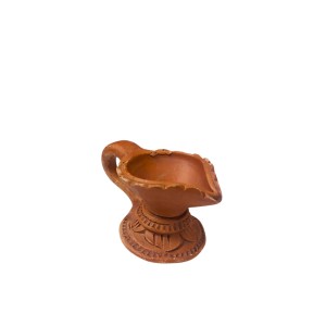 Handcrafted Terracotta Diya Lamp with Decorative Leaf Design – Traditional Indian Oil Lamp for Diwali, Puja, and Home Décor Handcrafted Terracotta Diya Lamp with Decorative Leaf Design – Traditional Indian Oil Lamp for Diwali, Puja, and Home Décor