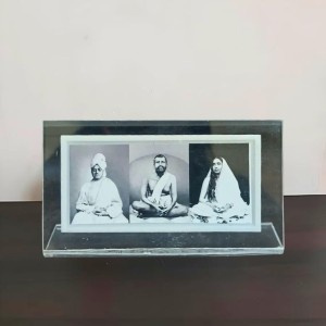 Acrylic Table Photo Black and white Stand with Sri Ramakrishna, Sarada Ma & Swami Vivekananda – Crystal Clear Religious Decorative Frame for Home Temple, Office Desk & Study Table (Black n white) Acrylic Table Photo Black and white Stand with Sri Ramakrishna, Sarada Ma & Swami Vivekananda – Crystal Clear Religious Decorative Frame for Home Temple, Office Desk & Study Table (Black n white)