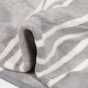 270 GSM Grey Microfiber Bath Towel - (M3197) 270 GSM Grey Microfiber Bath Towel - (M3197)
