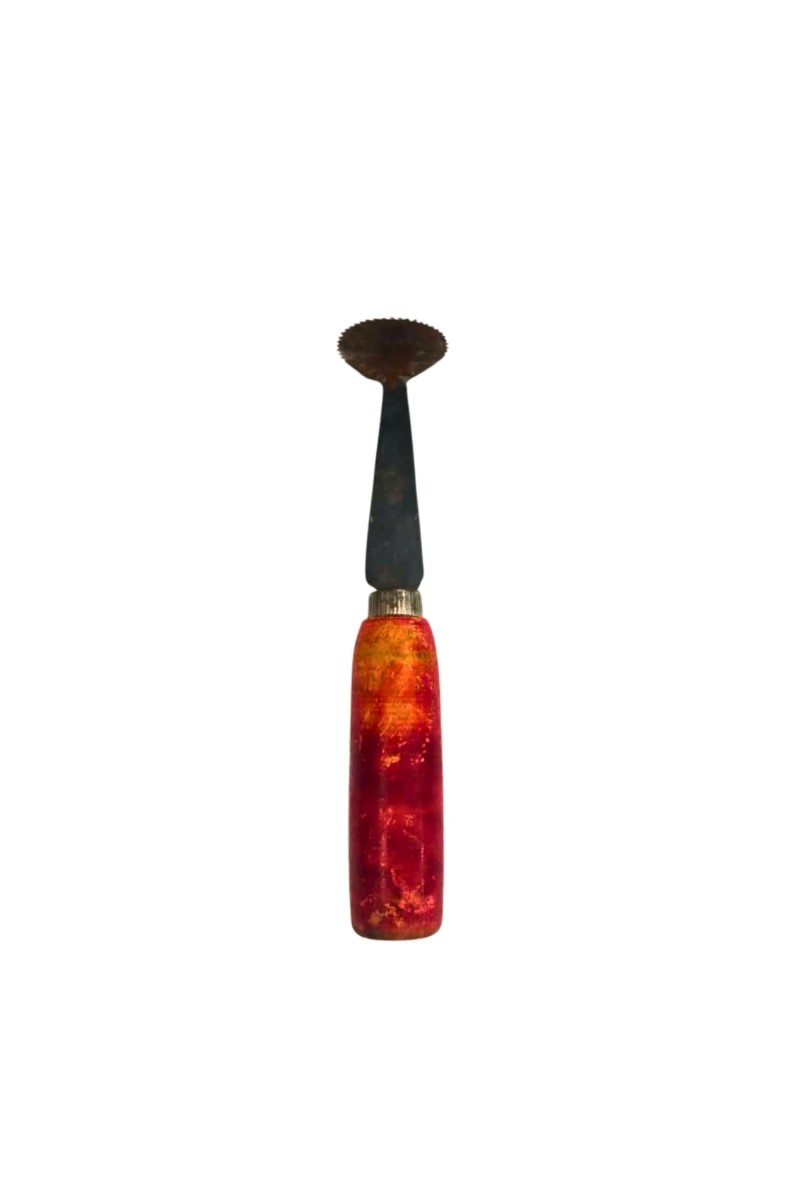 Coconut Peeler Scraper with Wooden Handle | Traditional Manual Coconut Scrapper Tool for Easy Coconut Cutting & Grating.